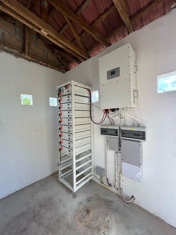 Battery energy storage and inverter installation room
